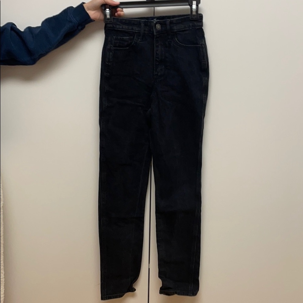 Hollister Ultra-High Rise Mom Jeans